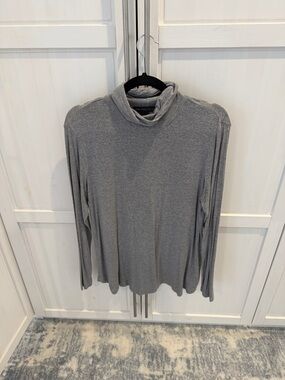 Joan Vass Gray Long Sleeve Turtleneck Top